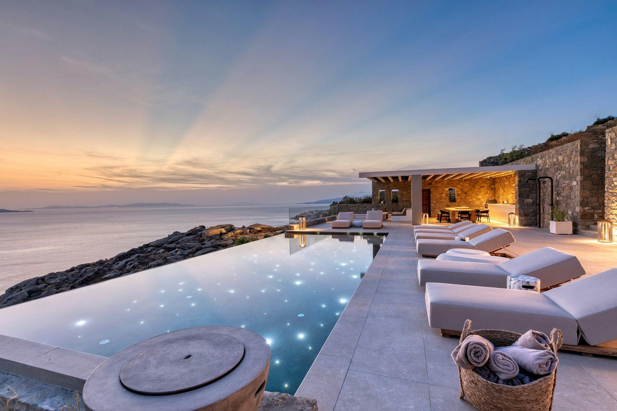 Our Top 5 Luxury Sea View Villas in Mykonos