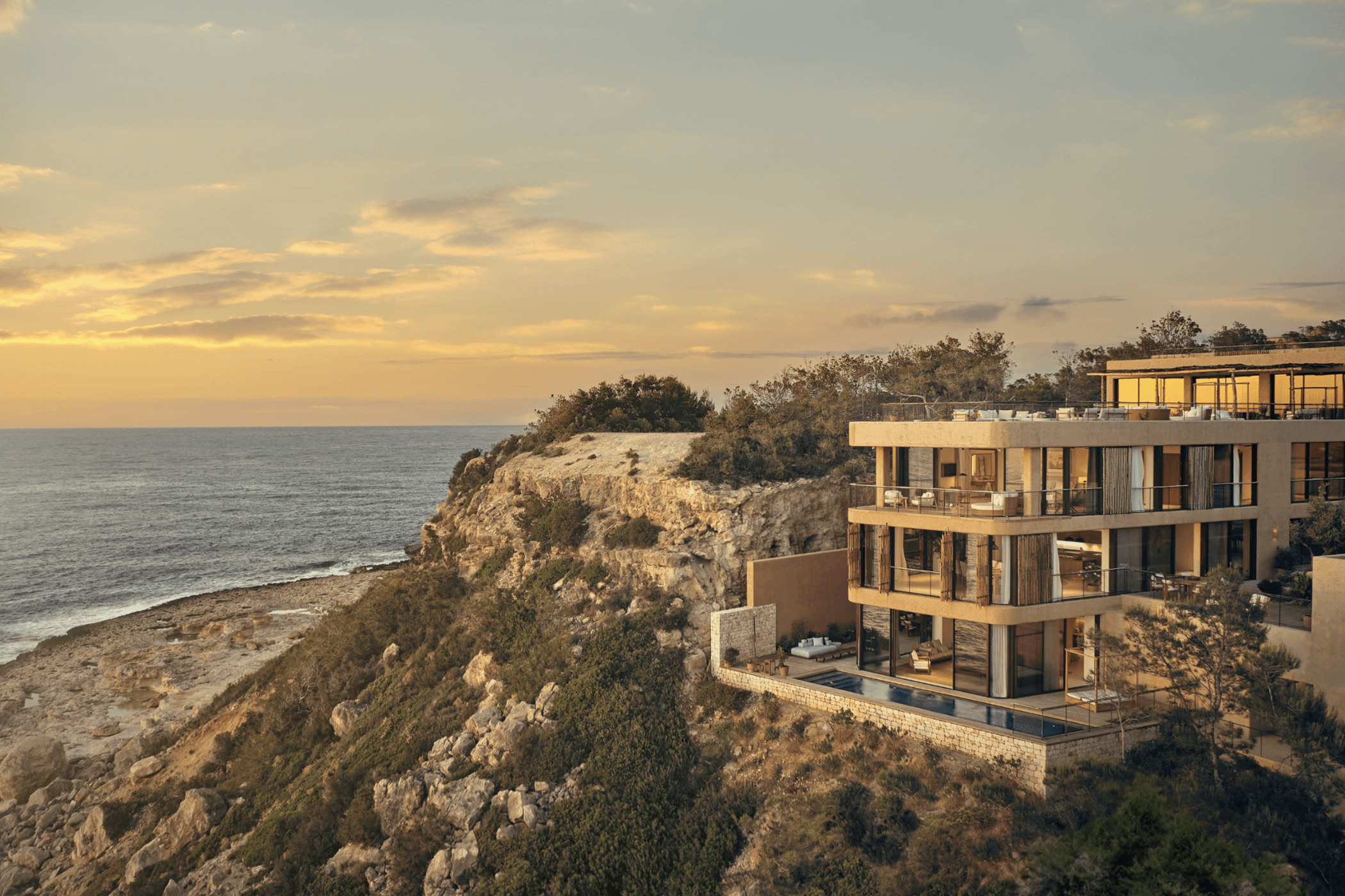 The Cliffhanger Five Mansion