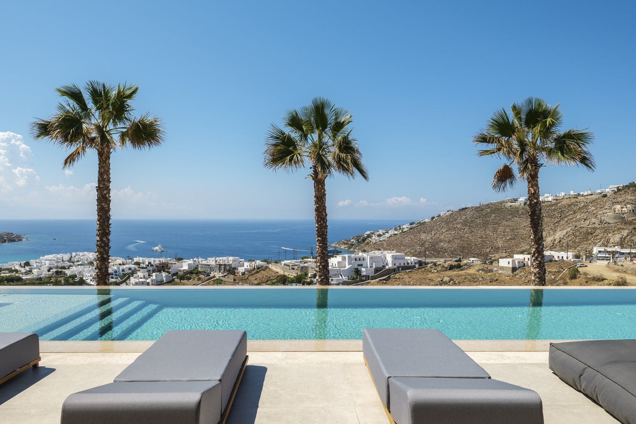 Villa Beach Love